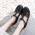 2022 New Flat Women Sandlas Hollow-carved Design Fashion Comfortable Outdoor Sports Beach Cool Slippers Soft Sole Shoes