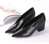 XGRAVITY Crocodile Pattern Designer Vintage Evening Shoes Ladies Fashion Pointed Toe V Cut Woman Shoes High Heel Pumps Sexy C076