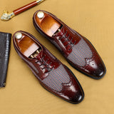 ZYYZYM Men&#39;s Dress Shoes Leather Ventilation Lace-Up Fashion Bullock Men Shoes Formal Business Casual Spring Summer New